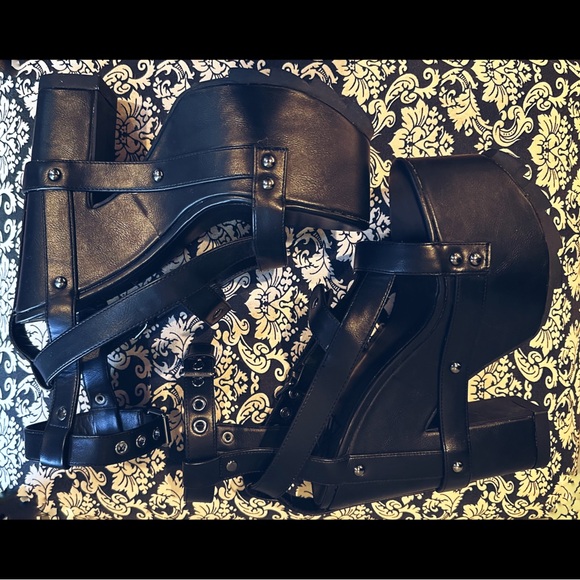 Y.R.U. MIDNIGHT NIGHTCALL PLATFORM HEELS - Picture 8 of 12